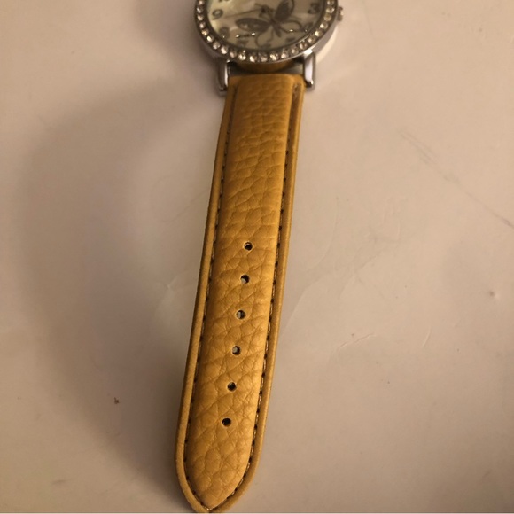 Quartz - Butterfly Watch (My Wish) EUC - Picture 7 of 14